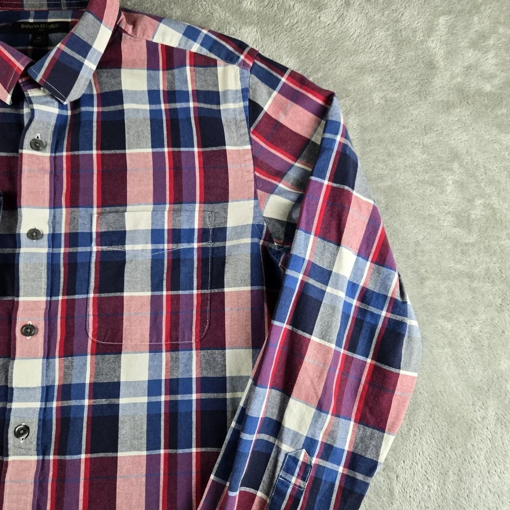 Banana Republic Shirt Medium Red White  Blue Plaid  Long Sleeve Preppy Workwear